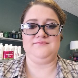 Meet your Posher, Becca